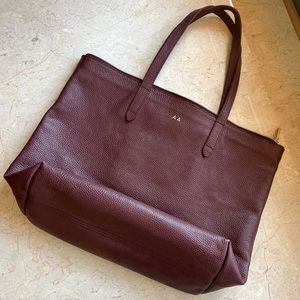 CUYANA Classic Leather Zipper Tote in Burgundy, Very Good Used Condition